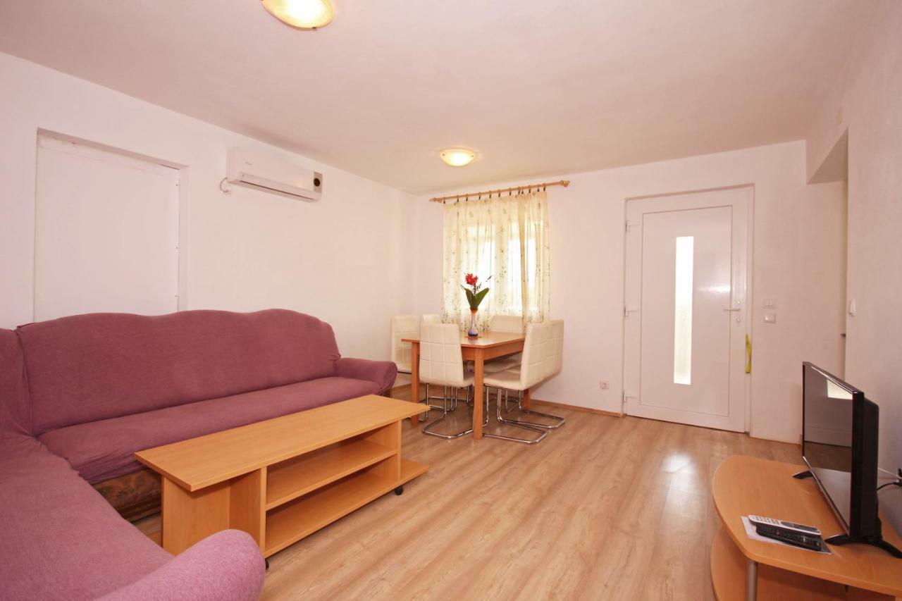 Apartmani Bradaric Pula Exteriör bild