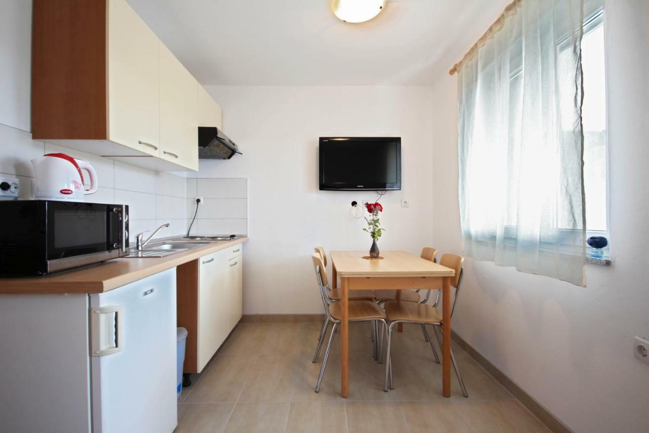 Apartmani Bradaric Pula Exteriör bild